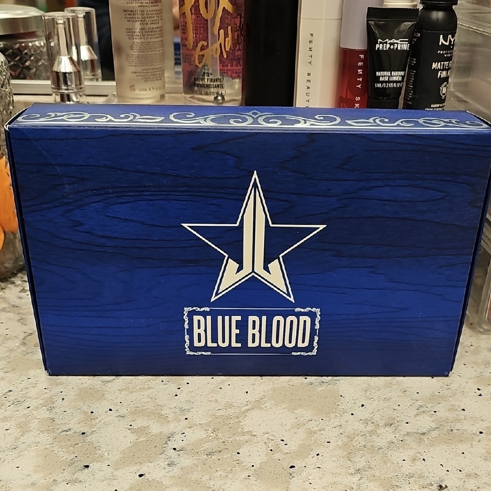 Jeffree Star Blue Blood Eyeshadow Palette